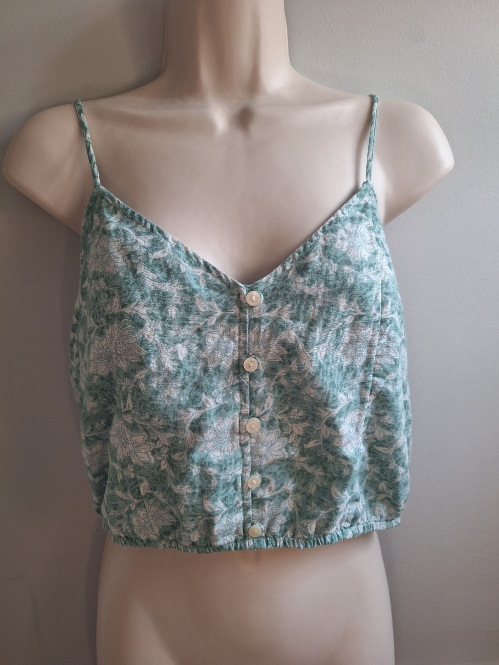 2 top bundle: American Eagle Floral crop tanks